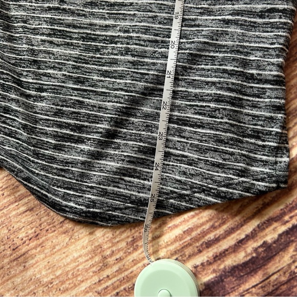 Women’s Athleta Tank Top Size M - Picture 5 of 7